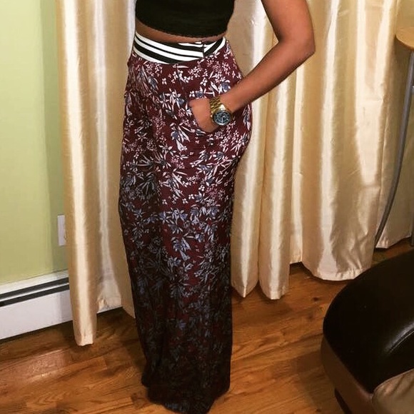 ‼️SALE‼️🎄 ✨Intermix Flowery Pants✨ - Picture 1 of 6
